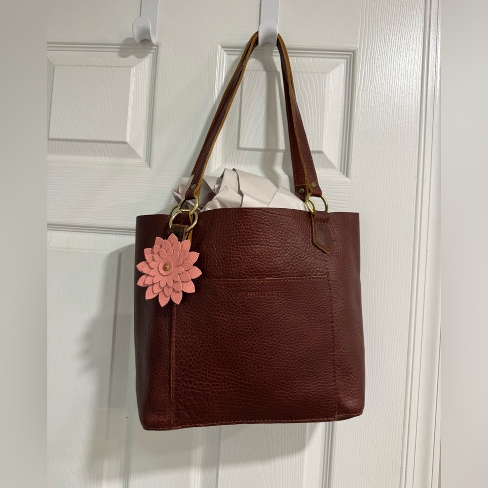 Portland Leather Market Tote Cinnamon Bear -Brand New w/Bag Charm 🧸🌸